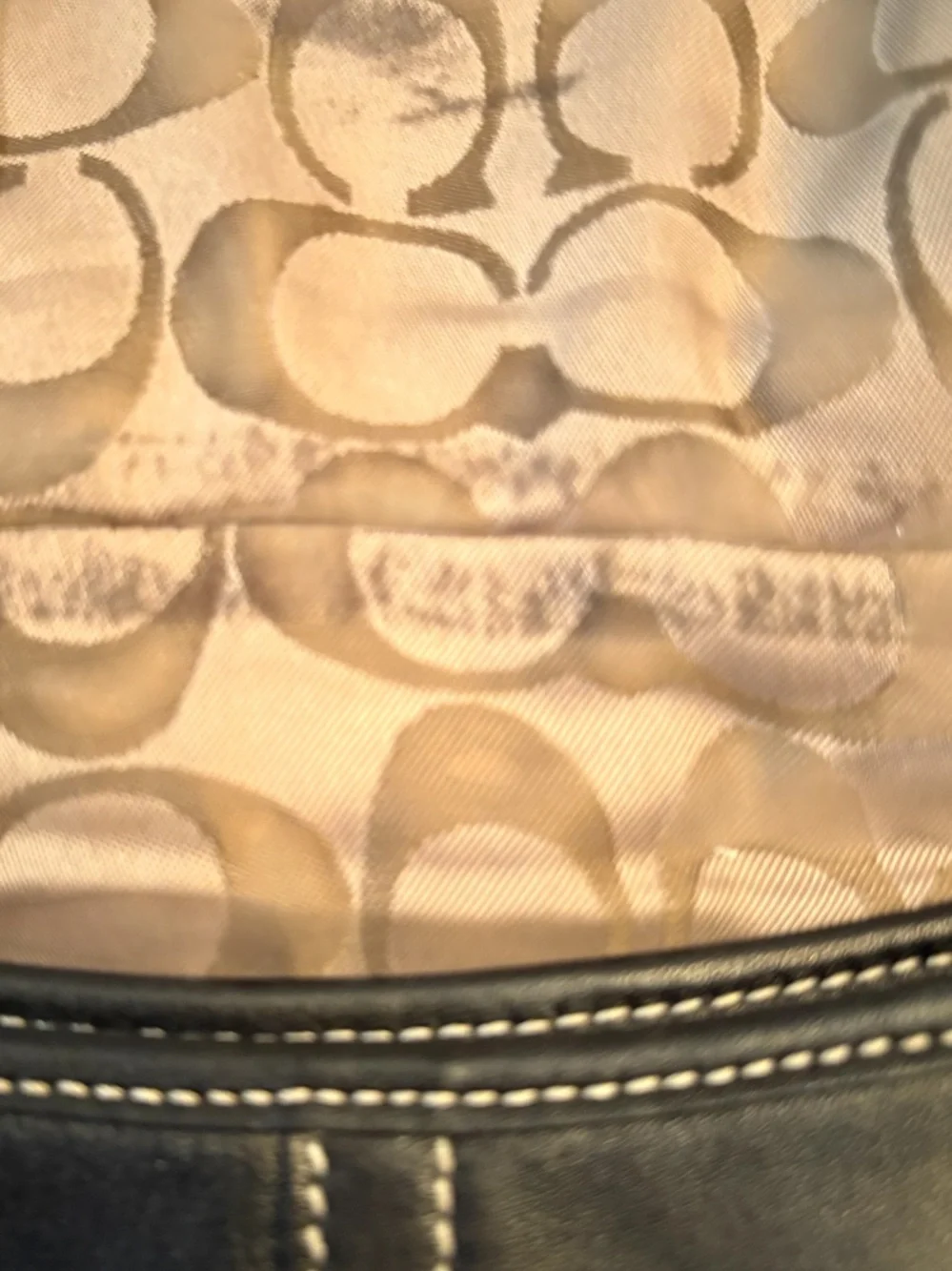 Vintage Coach Soho Shoulder Bag in black leather with silver hardware A060-9243